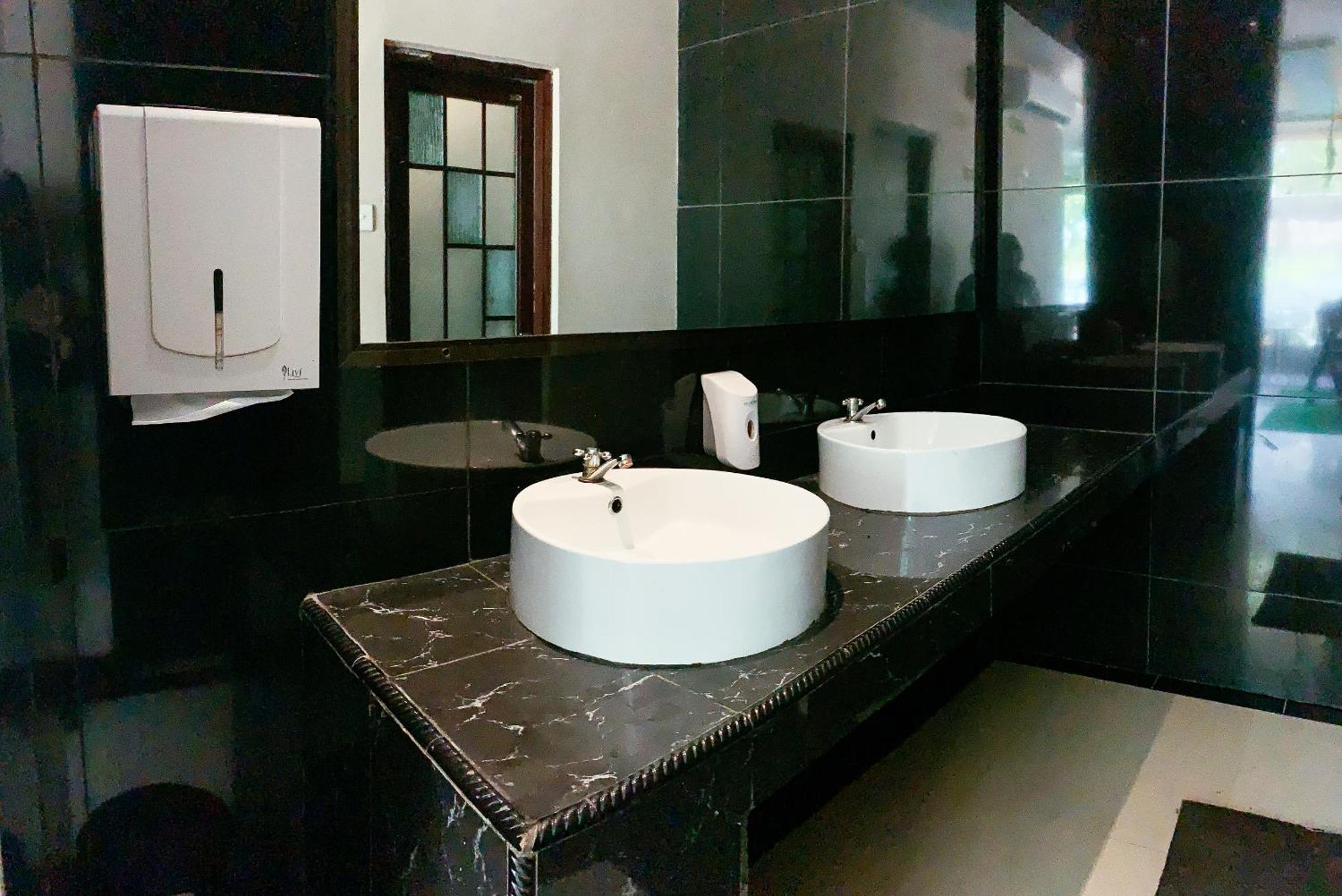 Os Hotel Batu Aji Batam Luaran gambar